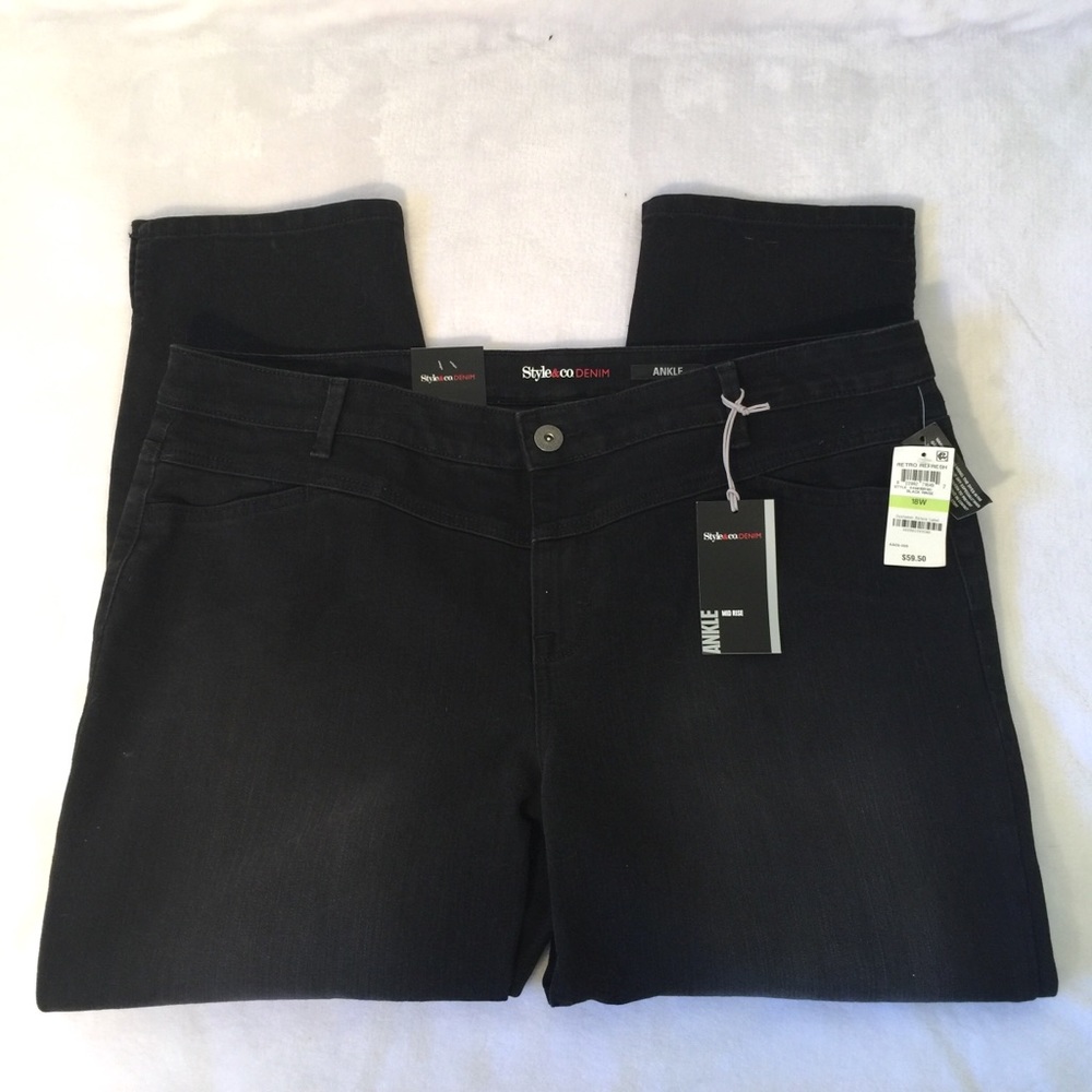 Style&Co. NWT Stone Washed Plus Black Jean Sz 18W